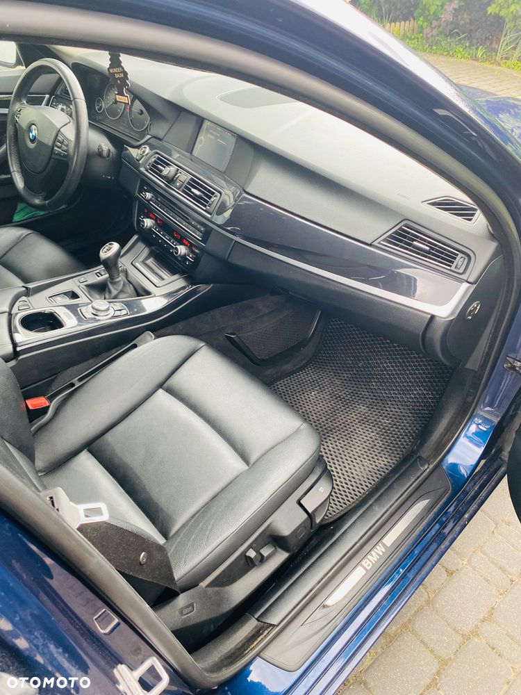 BMW Seria 5 520d Efficient Dynamics - 15