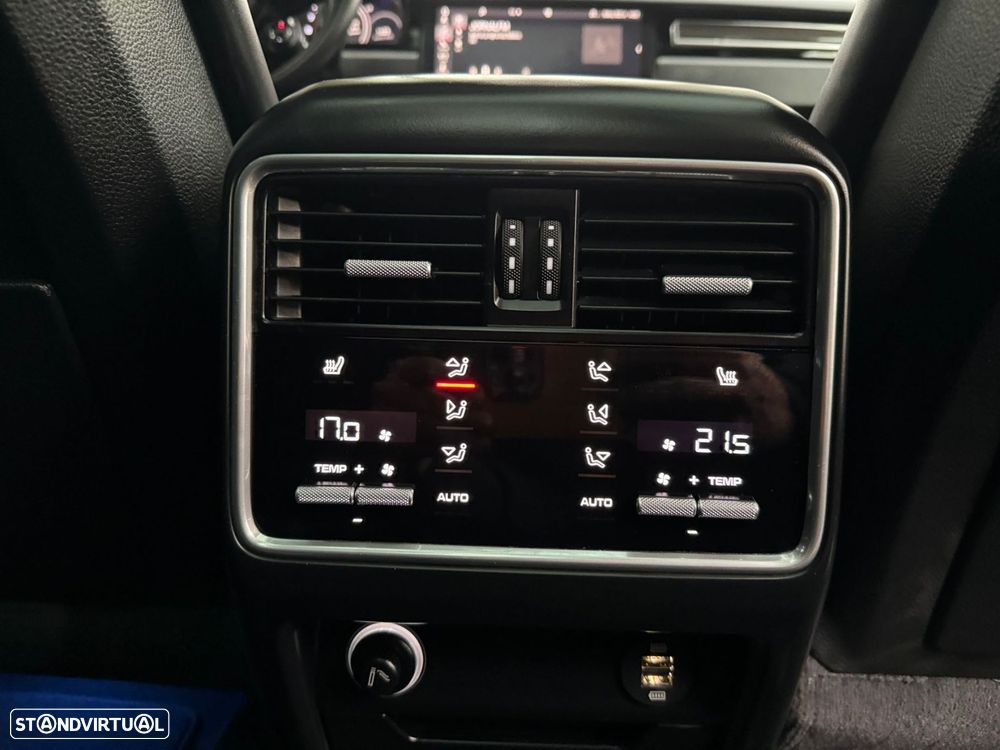 Porsche Cayenne Turbo - 36