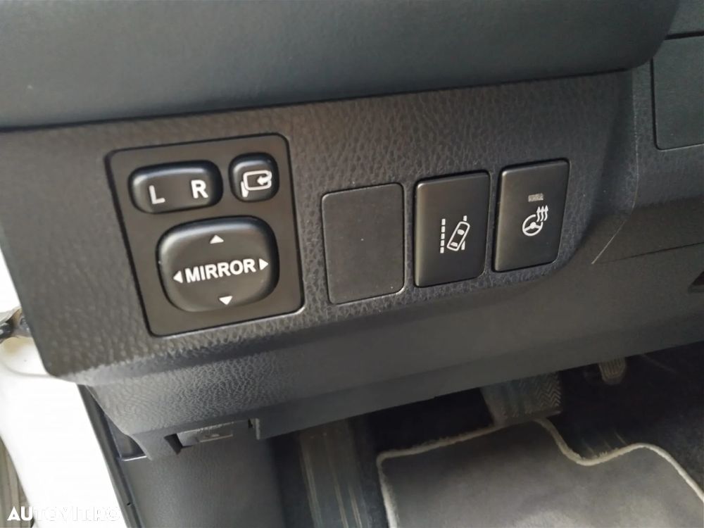 Toyota RAV4 2.5 4x4 Hybrid Style Selection - 26