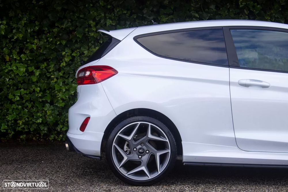 Ford Fiesta 1.5 EcoBoost ST - 4