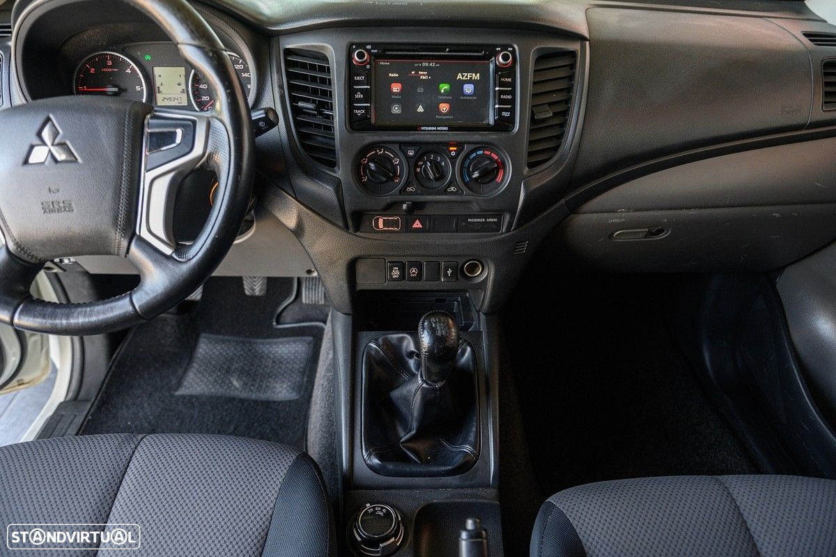 Mitsubishi L200 2.4 DI-D CD Invite Space Cab 3L 4WD - 21