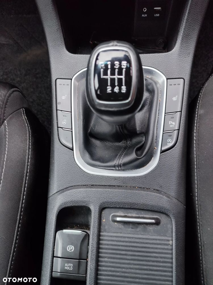 Hyundai i30 i30cw 1.4 Fifa World Cup Edition - 19