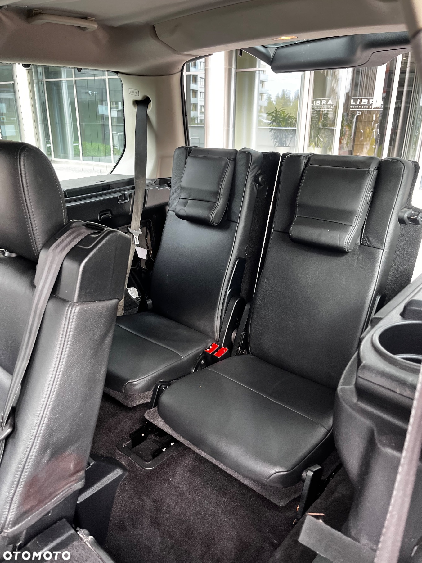 Land Rover Discovery IV 2.7D V6 SE - 38
