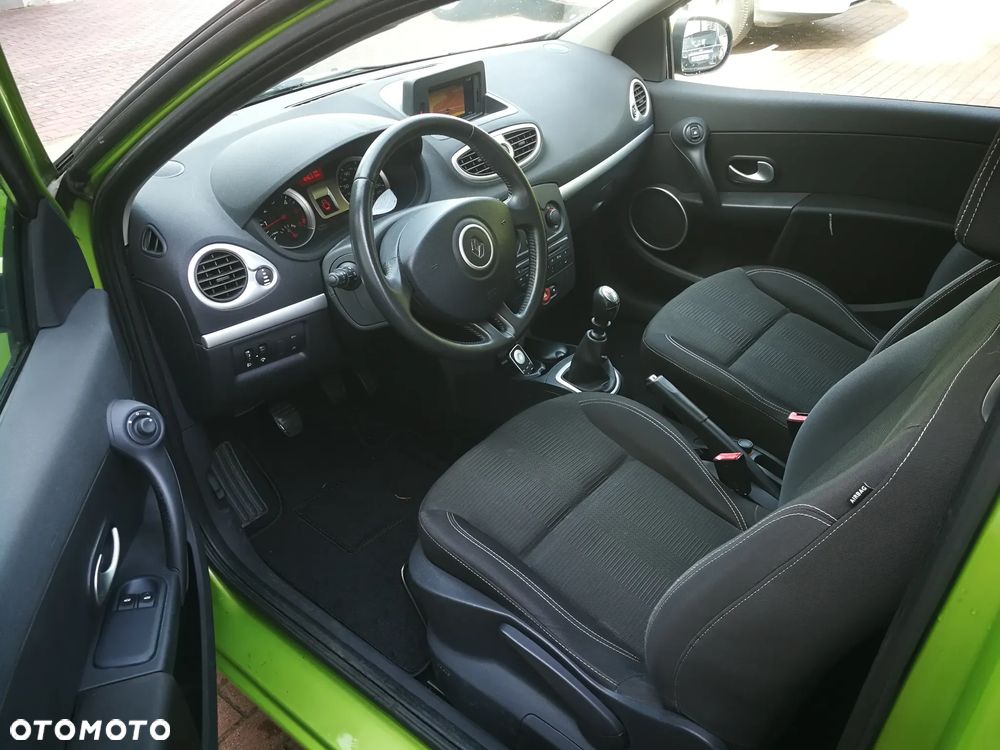 Renault Clio 1.5 dCi Privilege - 14
