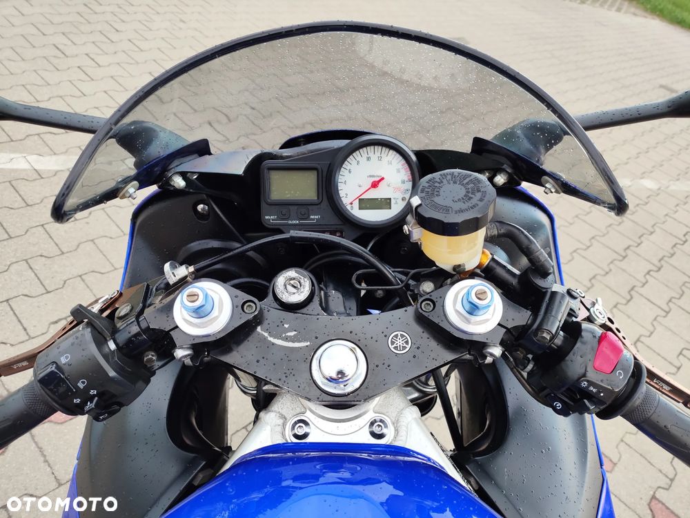 Yamaha YZF - 23