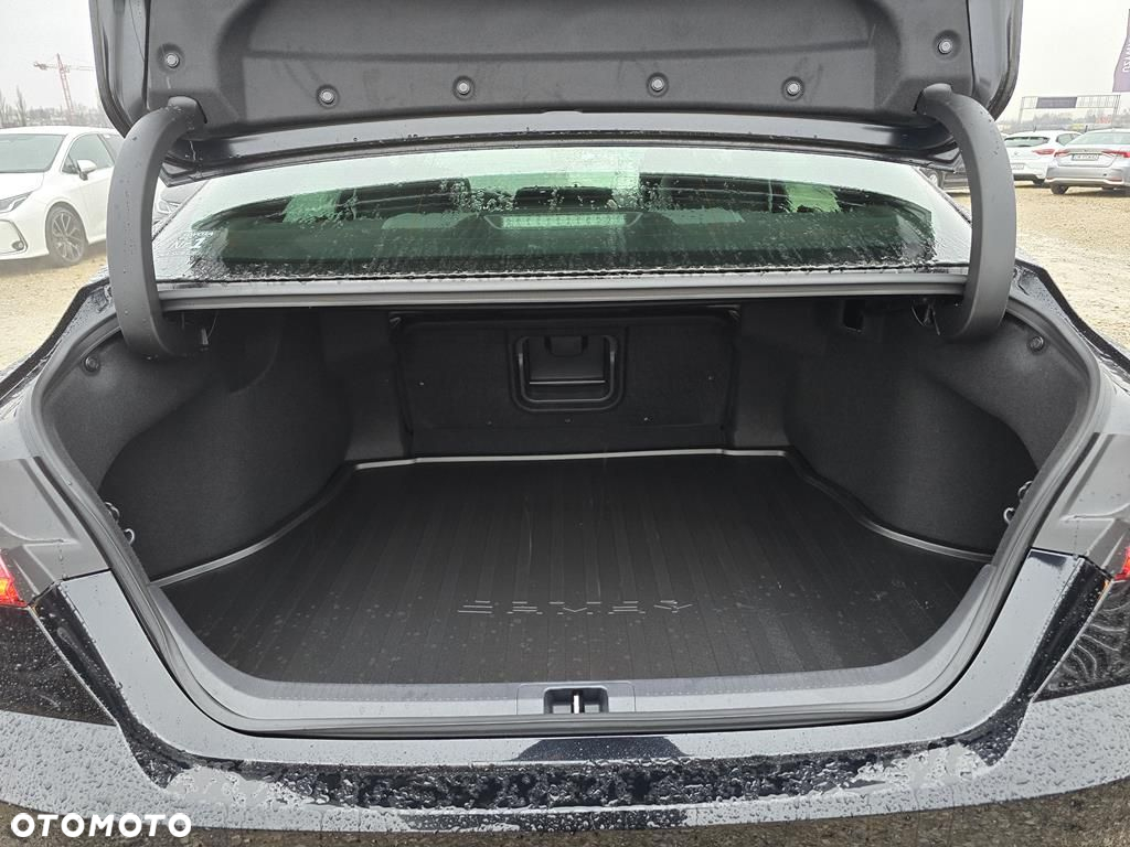 Toyota Camry 2.5 Hybrid Executive CVT - 7