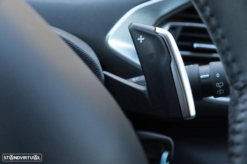 Peugeot 308 1.2 PureTech Allure Pack EAT8 - 27