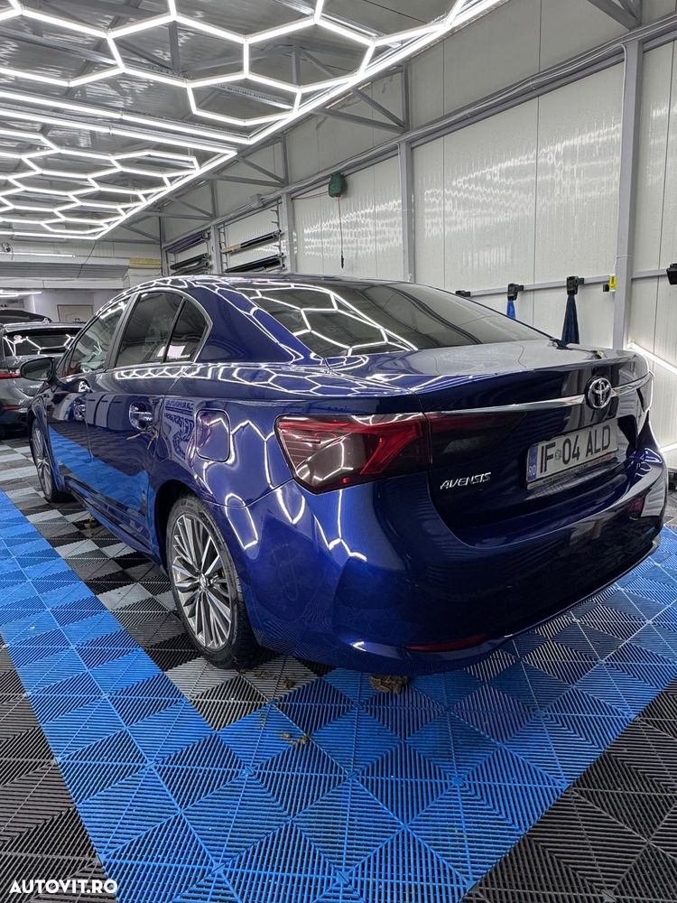 Toyota Avensis 2.0 D-4D Elegance - 4