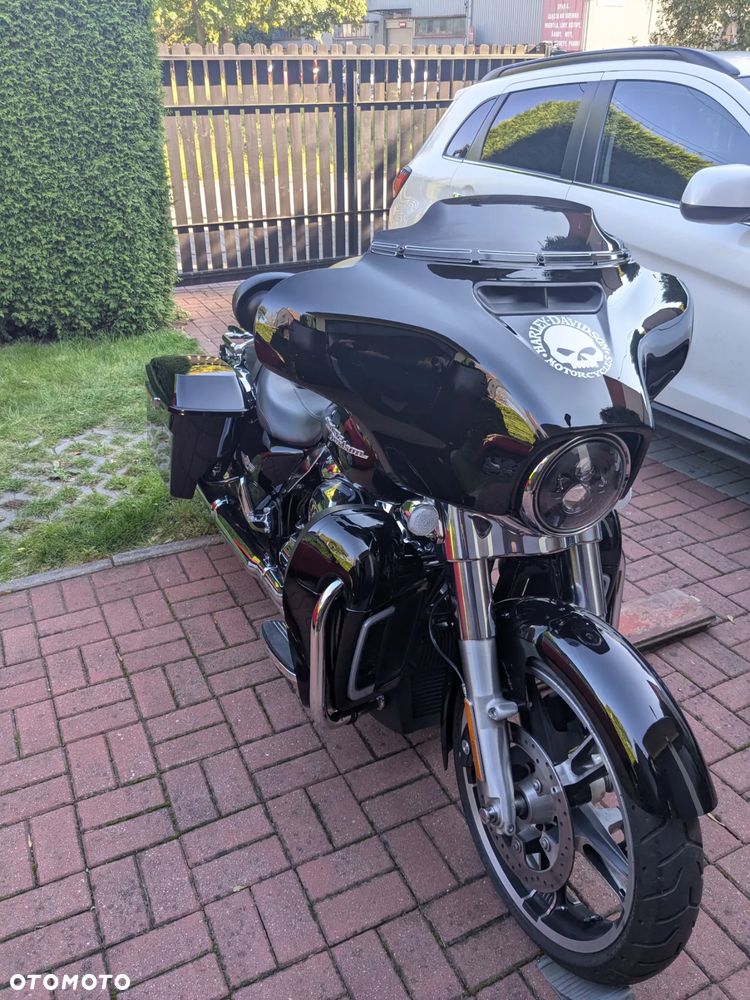 Harley-Davidson Touring Street Glide - 2