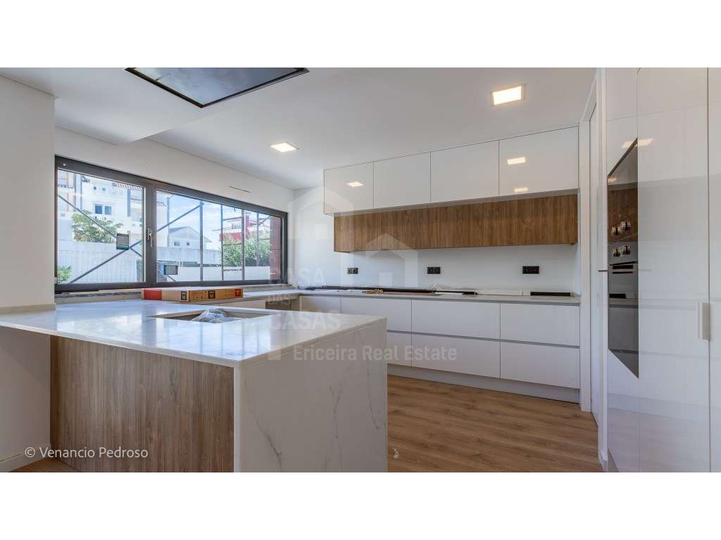 Vende Moradia T4 - Ericeira, A Casa das Casas - Grande imagem: 2/27