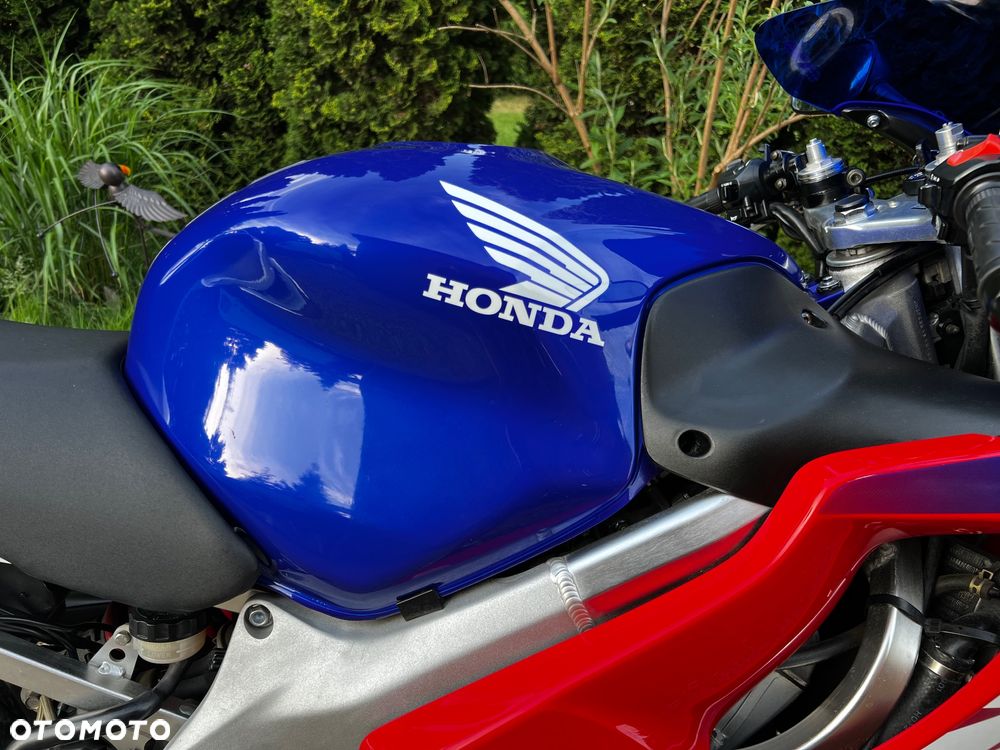 Honda CBR - 7