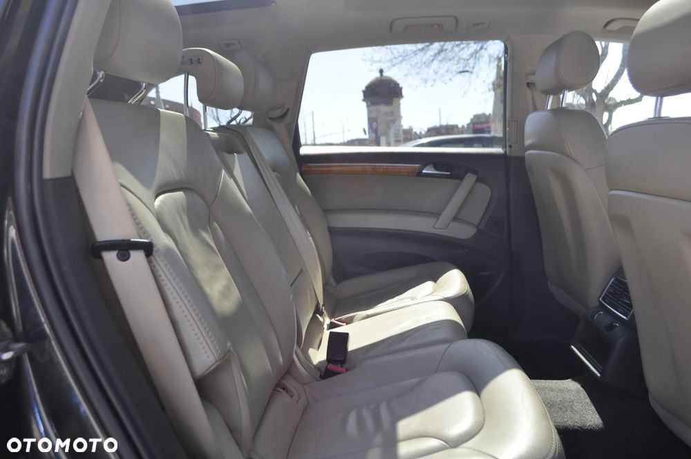 Audi Q7 - 10