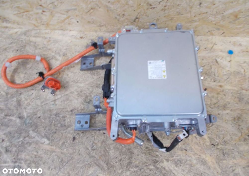 ŁADOWARKA AKUMULATORA MITSUBISHI OUTLANDER 2,0 - 1