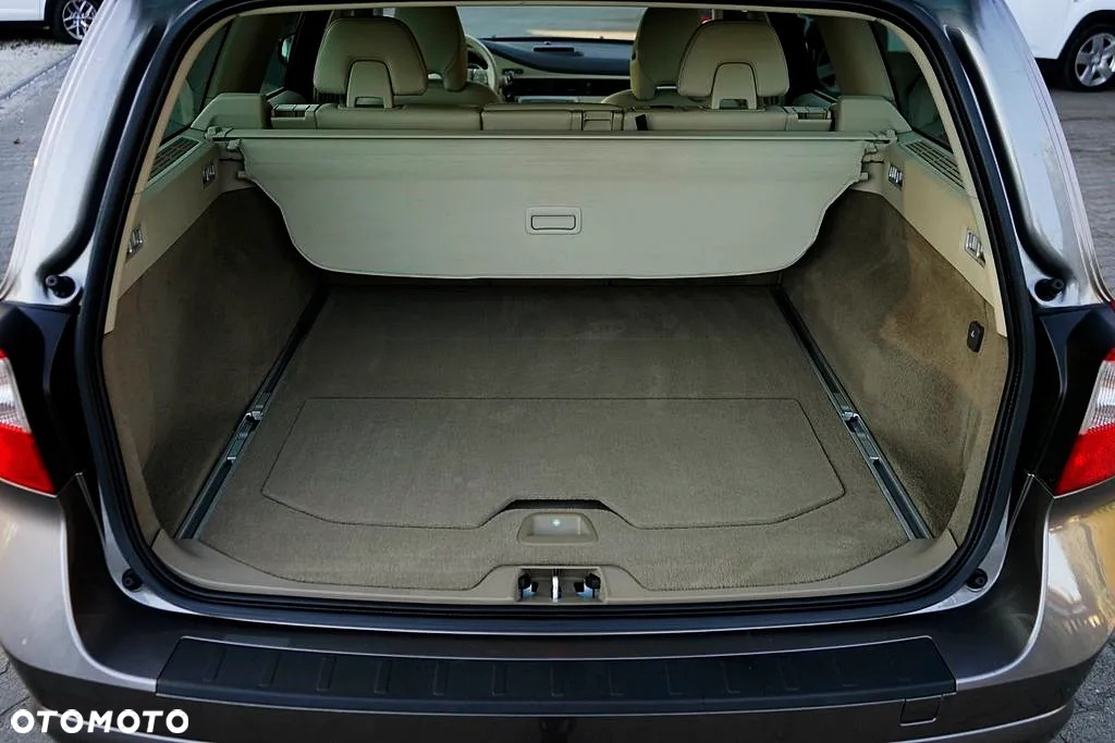 Volvo V70 1.6D DRIVe - 34