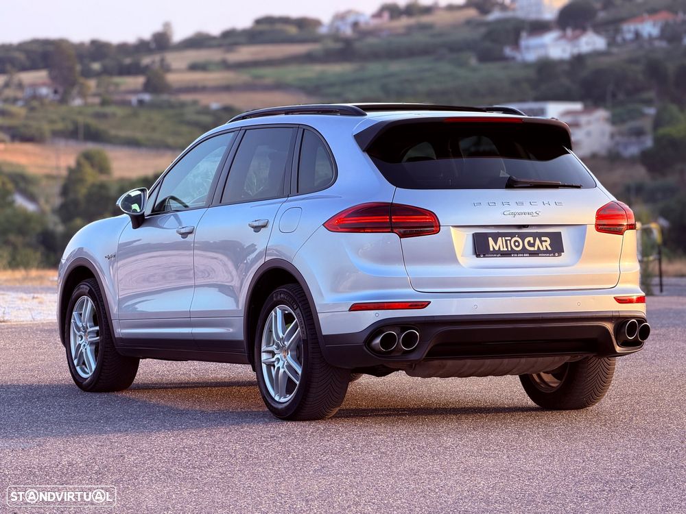 Porsche Cayenne S - 11