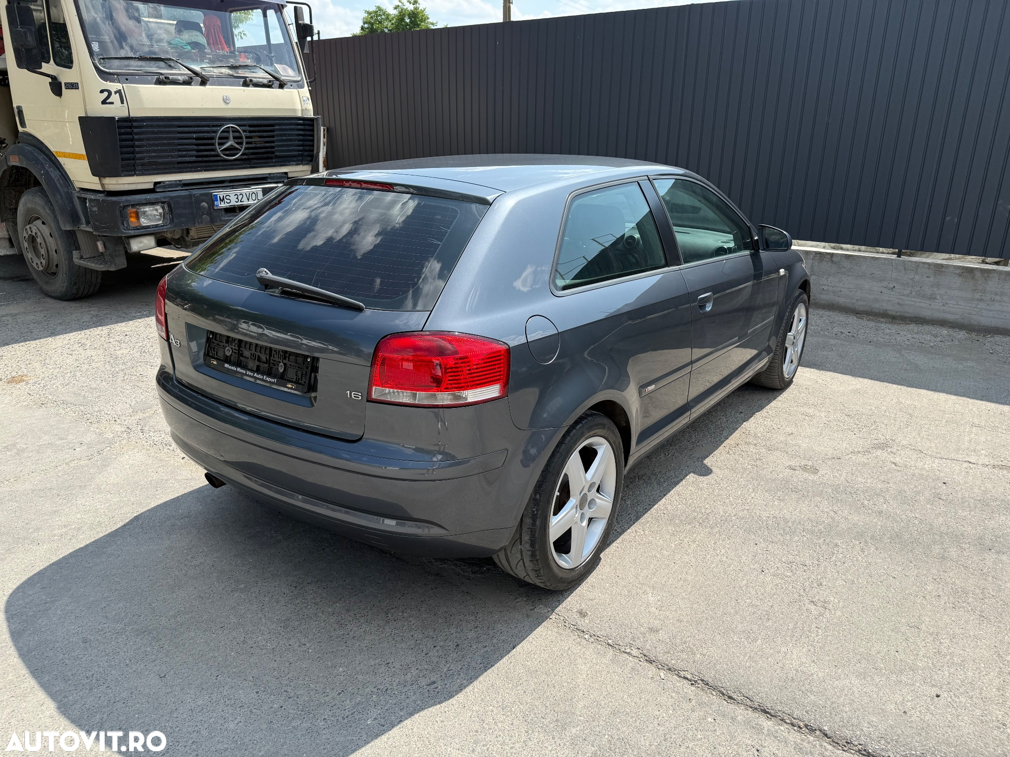 Audi A3 1.6 MPI Ambiente - 5