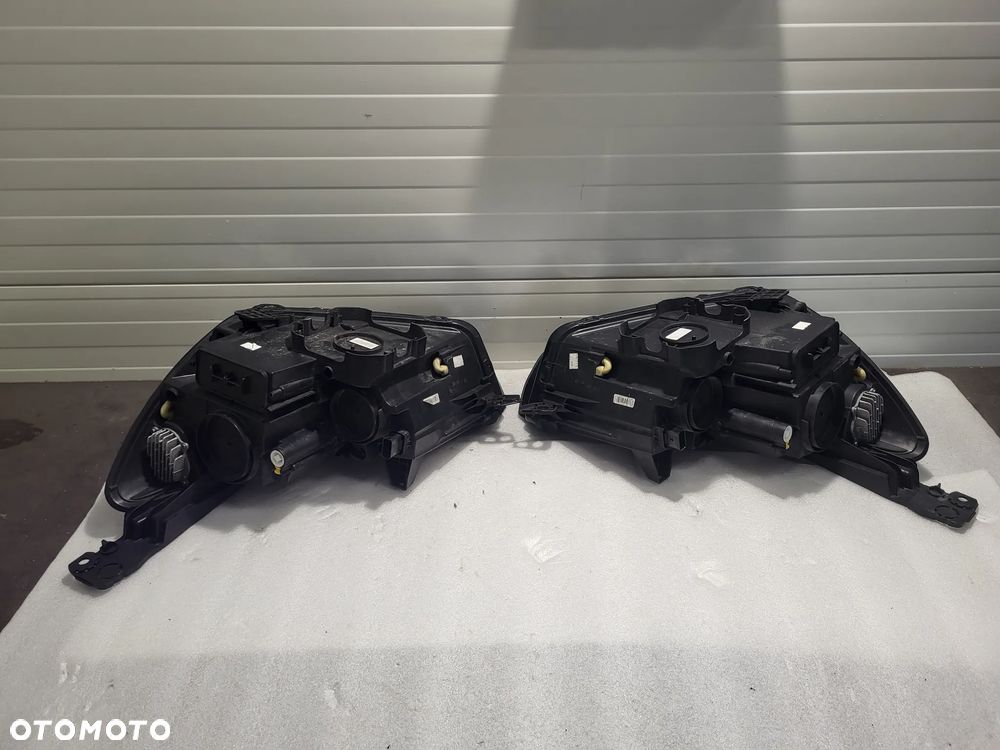 Opel Grandland X FULL LED KOMPLET LAMP PRZÓD  YP00162680 / YP00162880 - 11