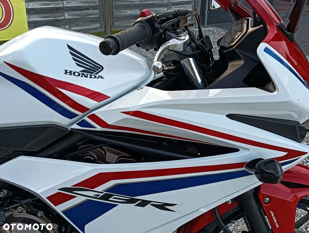 Honda CBR - 25