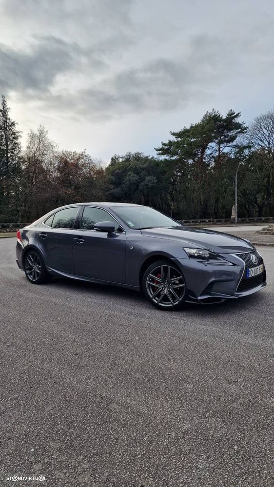Lexus IS 300H Pack F Sport - 2