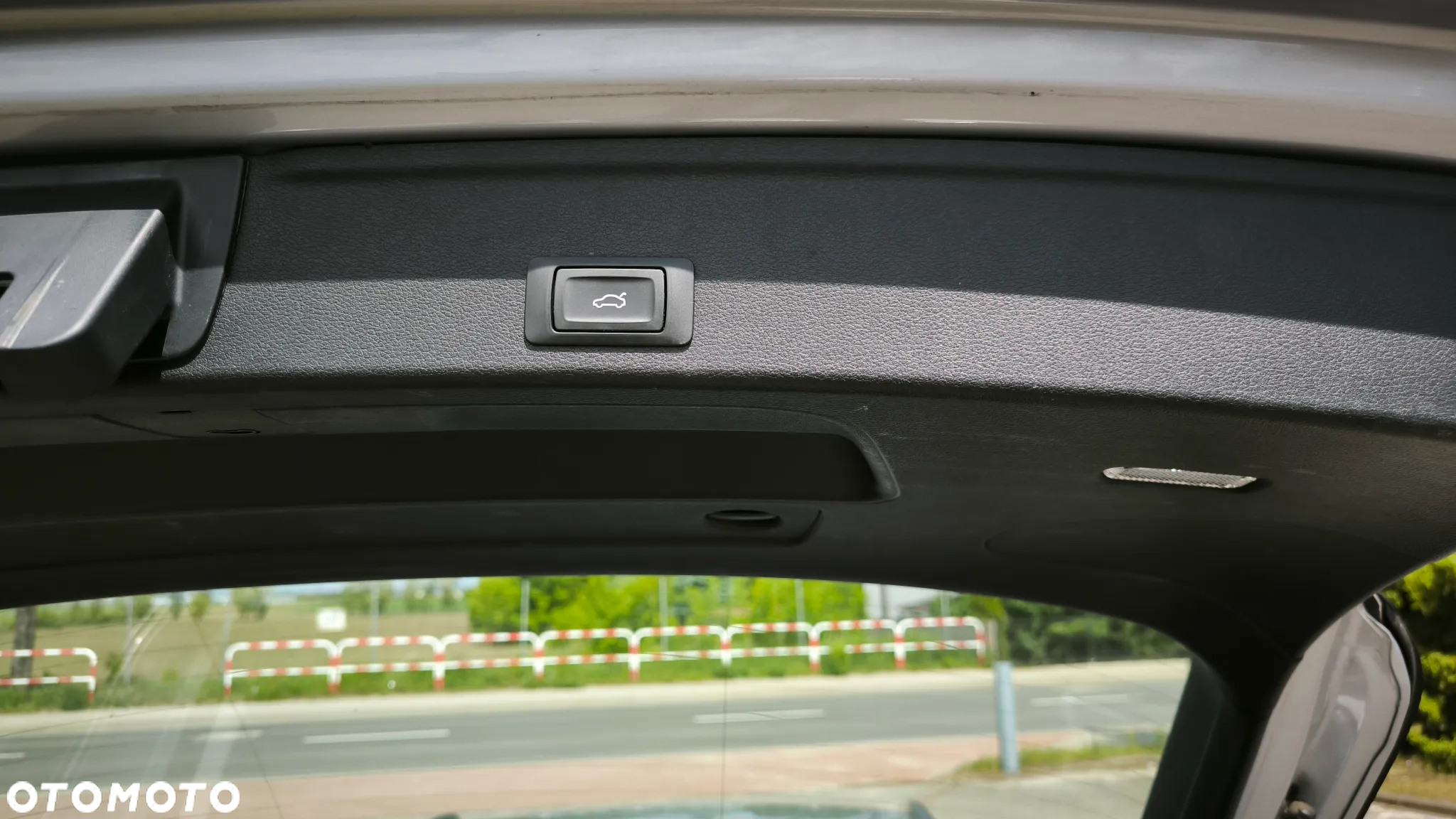 Audi A4 2.0 TDI Design S tronic - 15