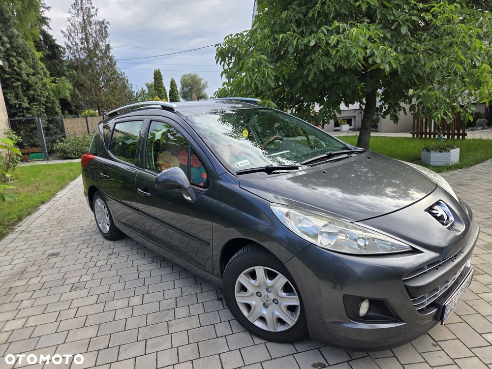 Peugeot 207 90 HDi FAP (Blue Lion) 98G - 3