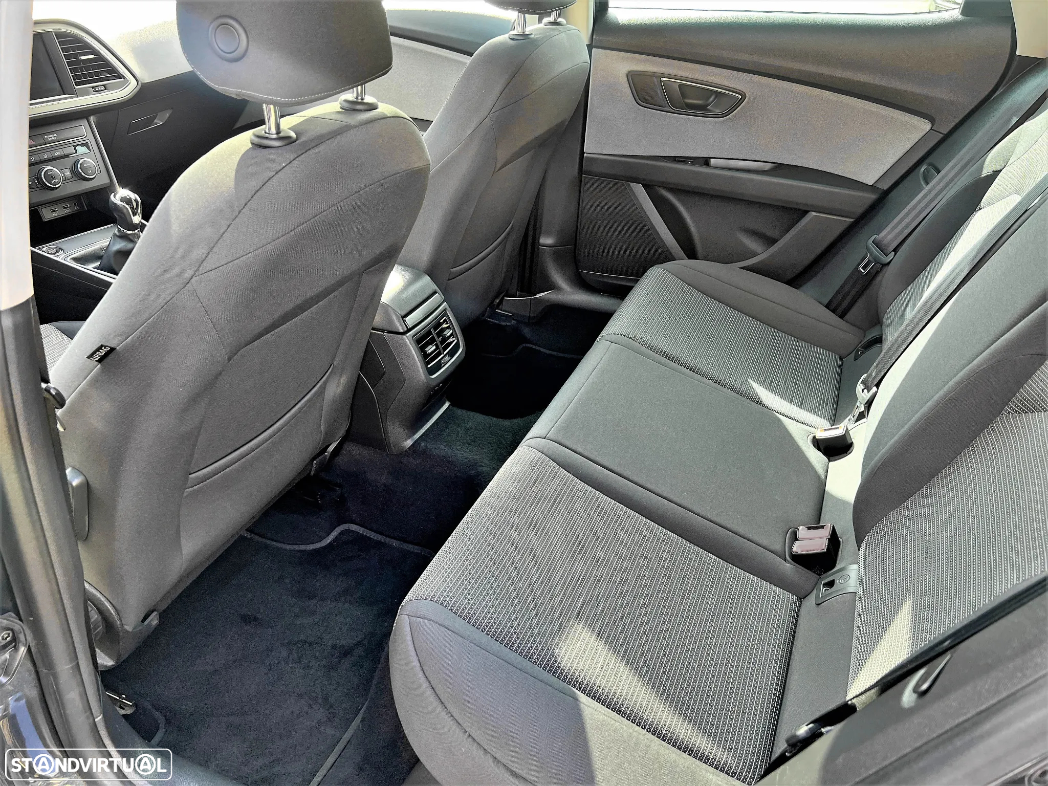 SEAT Leon 1.6 TDI Style S/S - 8