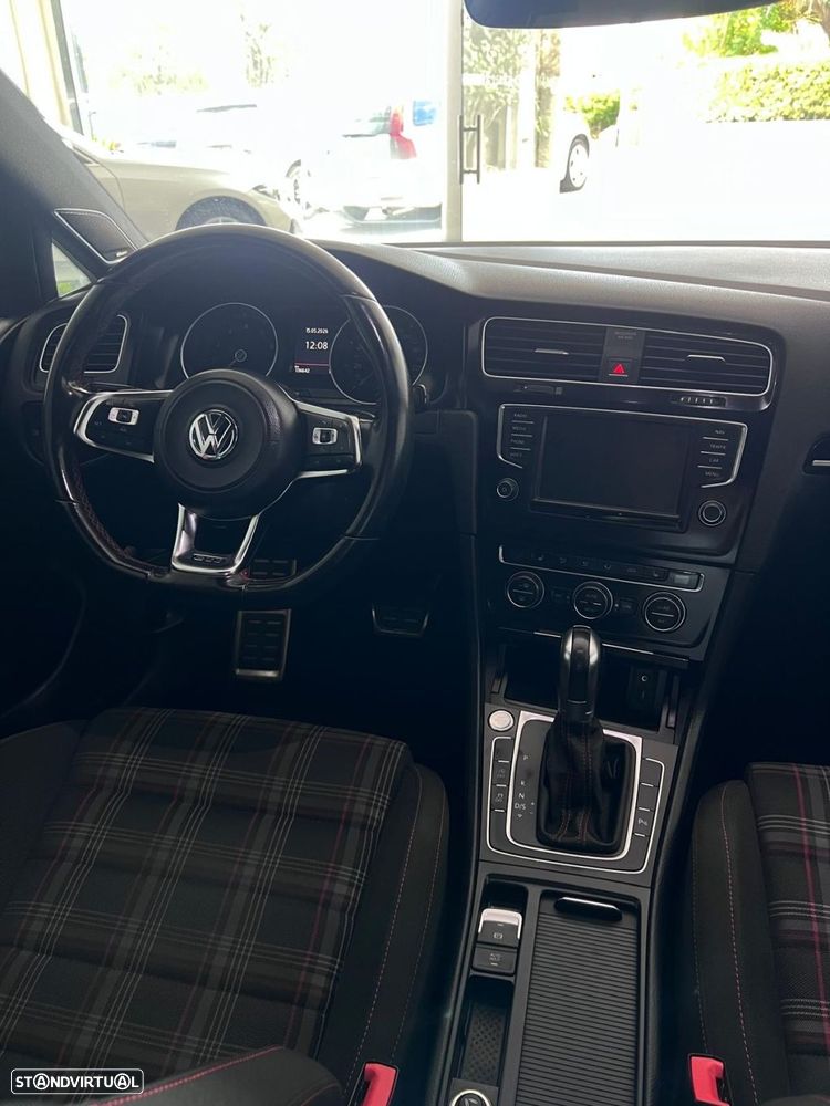 VW Golf GTI BlueMotion DSG - 26