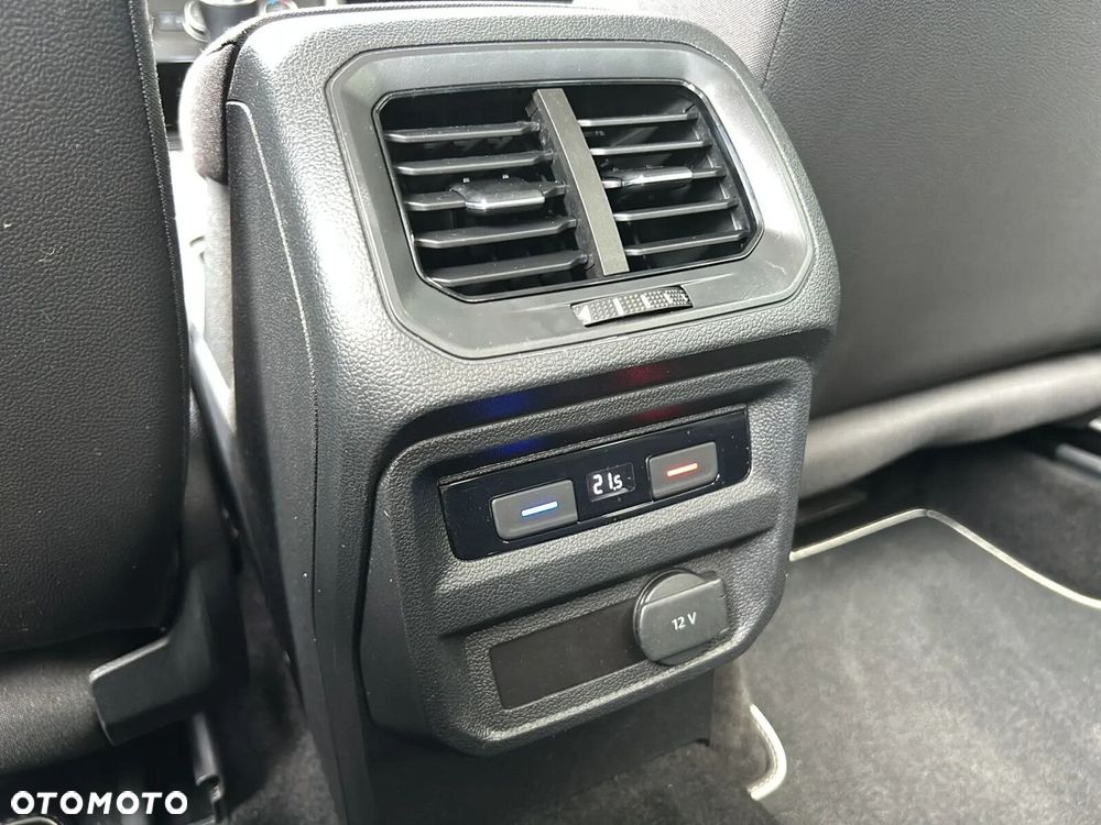 Volkswagen Tiguan - 33