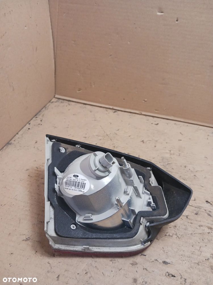 LAMPA PRAWA TYŁ TYLNA W KLAPĘ FORD KUGA MK1 08-13R - 5