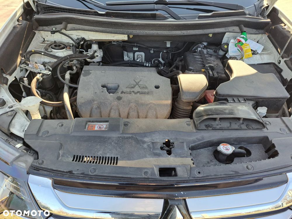 Mitsubishi Outlander 2.0 2WD Diamant - 6