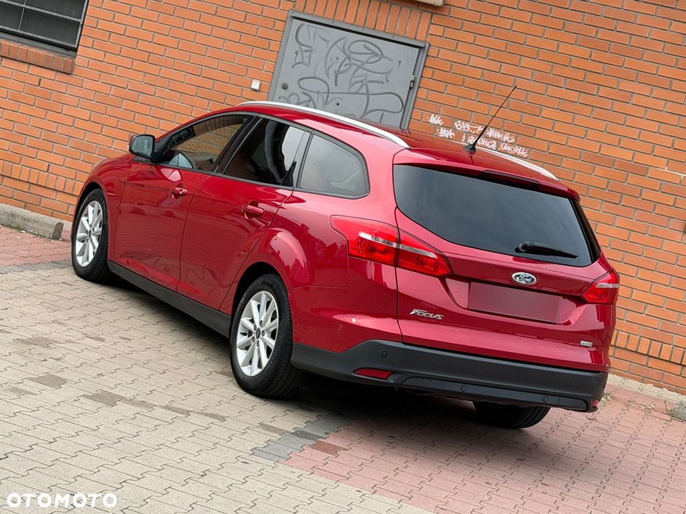 Ford Focus 1.0 EcoBoost Titanium - 26