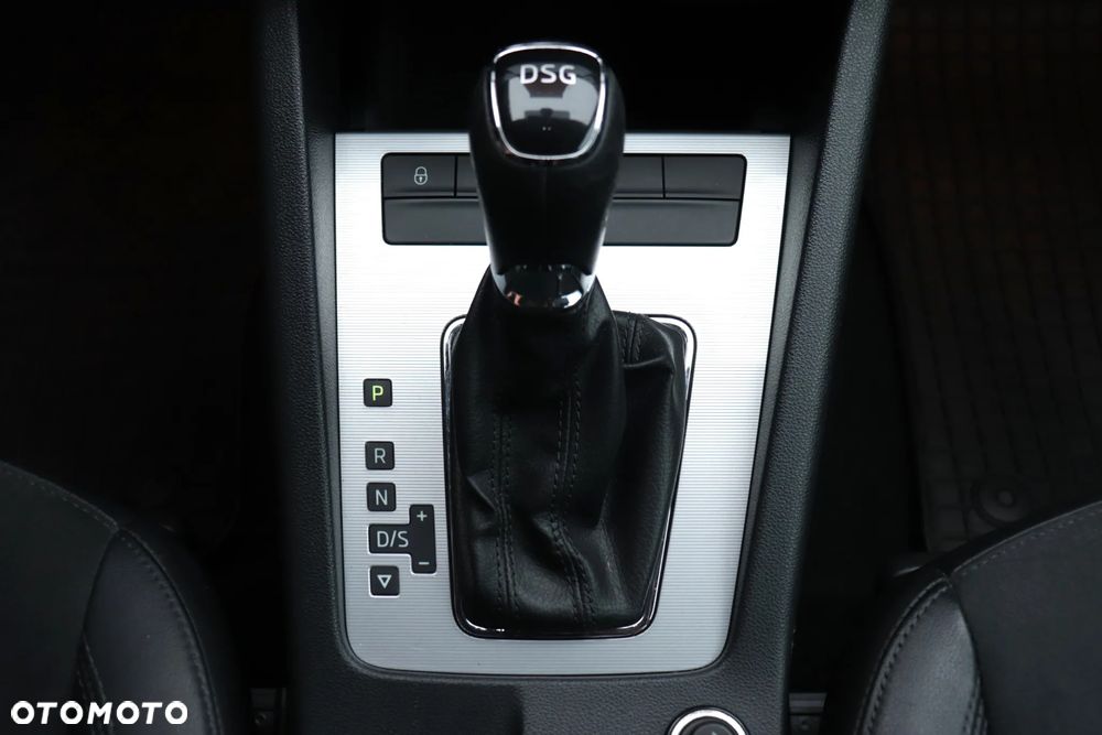 Skoda Octavia 2.0 TDI DSG Clever - 32