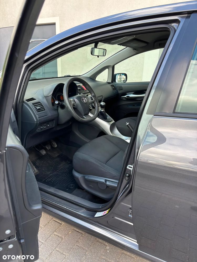 Toyota Auris 1.4 D-4D Premium - 11