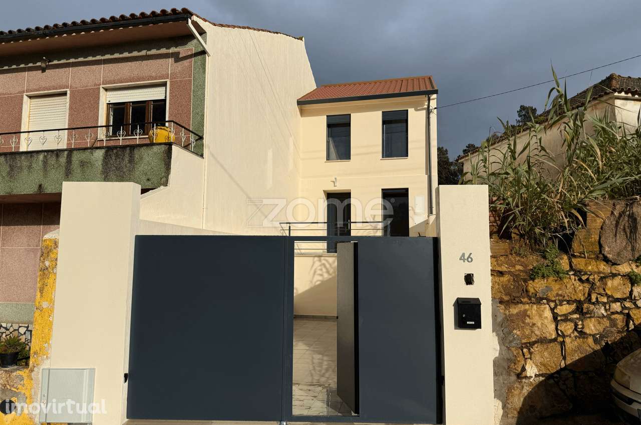 Moradia totalmente remodela com estacionamento | Brasfemes | Coimbra - Grande imagem: 4/52