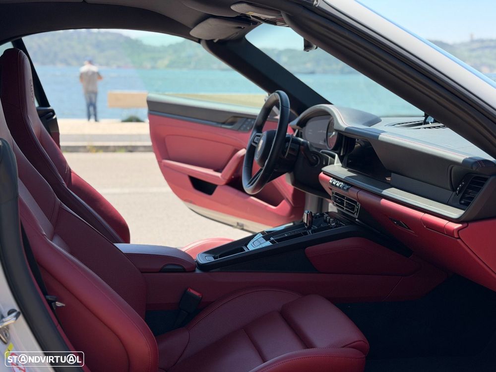 Porsche 911 (992) - 42