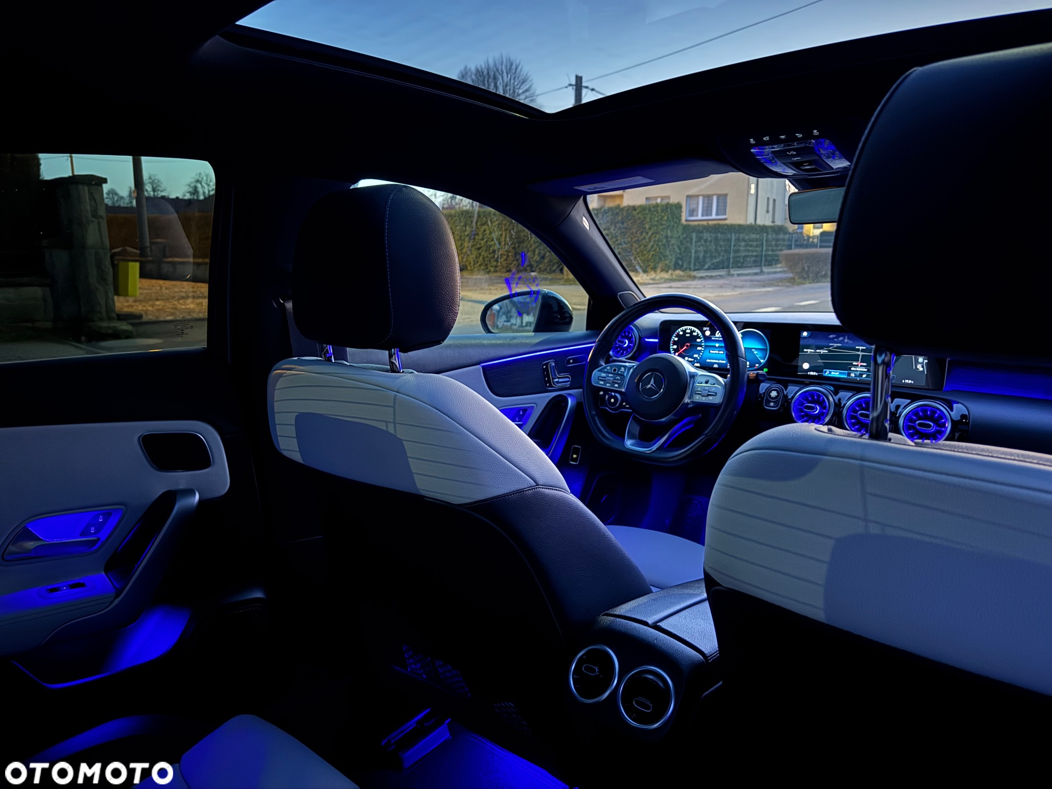 Mercedes-Benz Klasa A 220 AMG Line 7G-DCT - 30