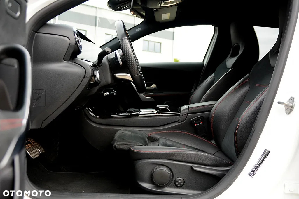 Mercedes-Benz Klasa A 200 7G-DCT AMG Line Advanced Plus - 19