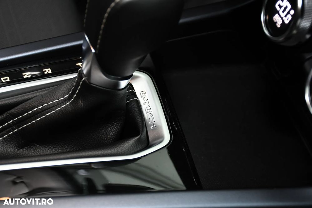 Renault Arkana E-TECH 145 Evolution - 22