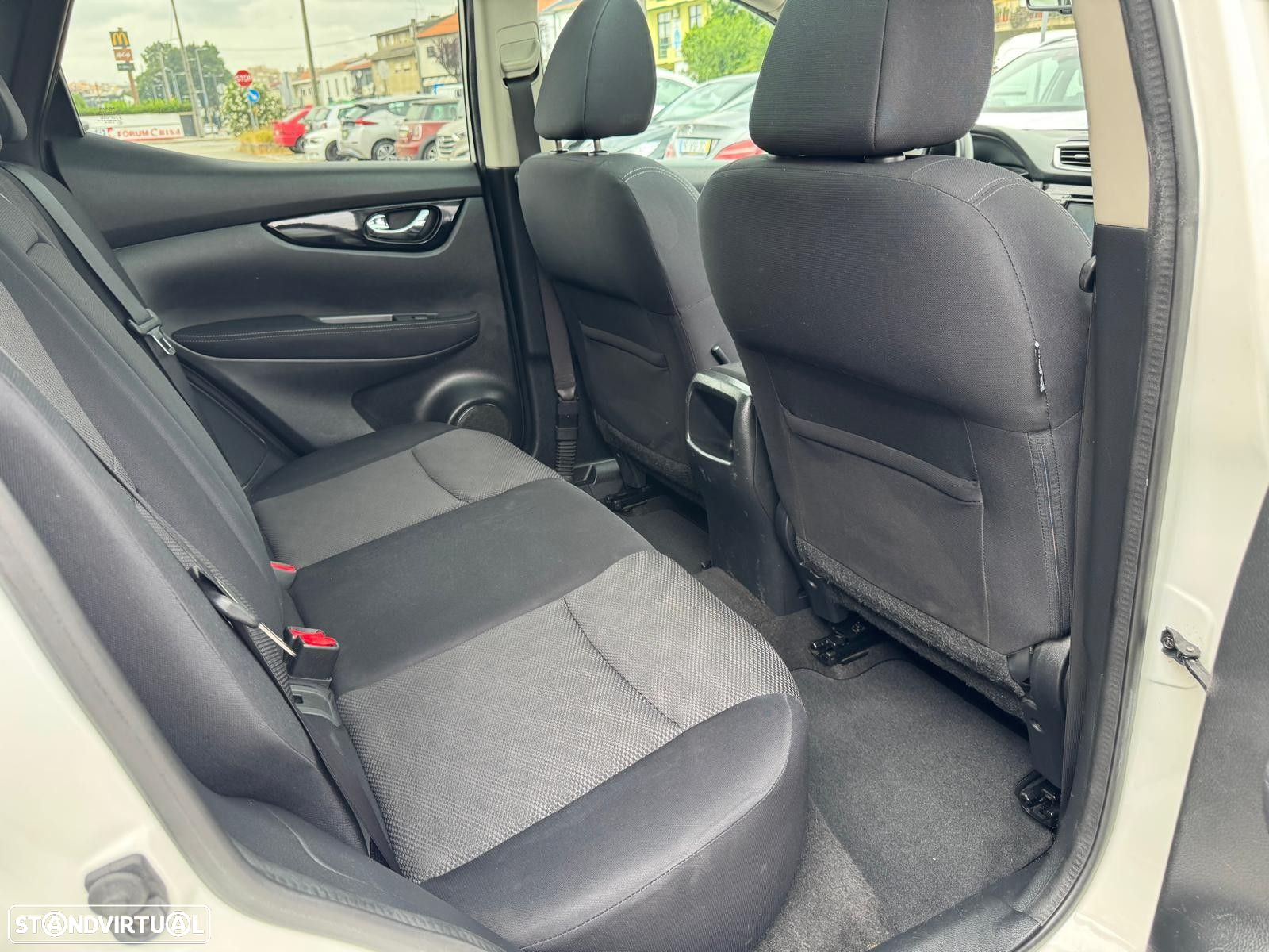 Nissan Qashqai 1.5 dCi N-Connecta - 14