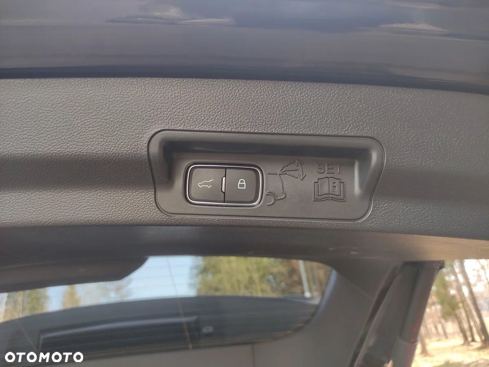 Ford Explorer EcoBoost Plug-in Hybrid PLATINUM - 12