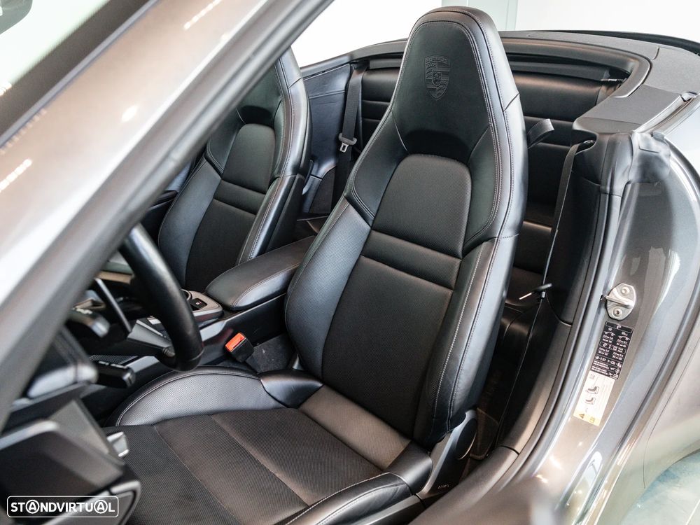 Porsche 911 (992) Carrera T PDK - 32