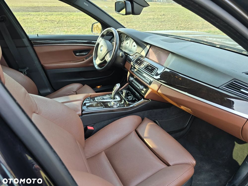 BMW Seria 5 535i xDrive - 10