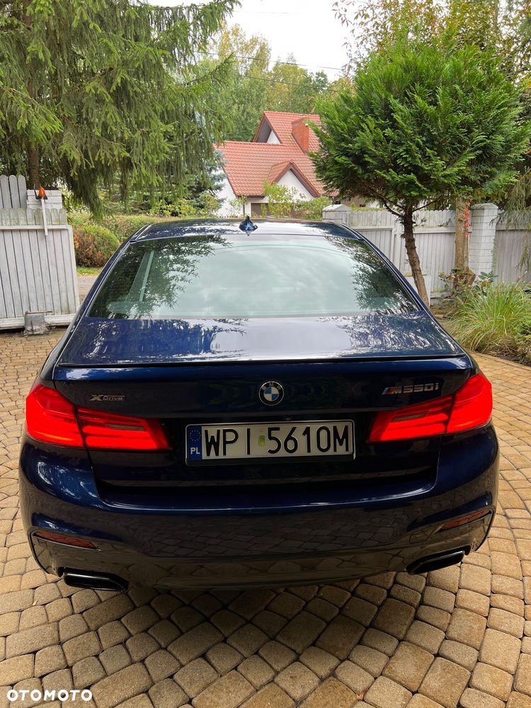 BMW Seria 5 M550i xDrive sport - 19