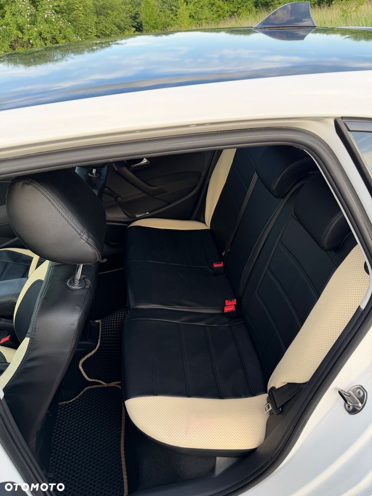 Volkswagen Polo - 14