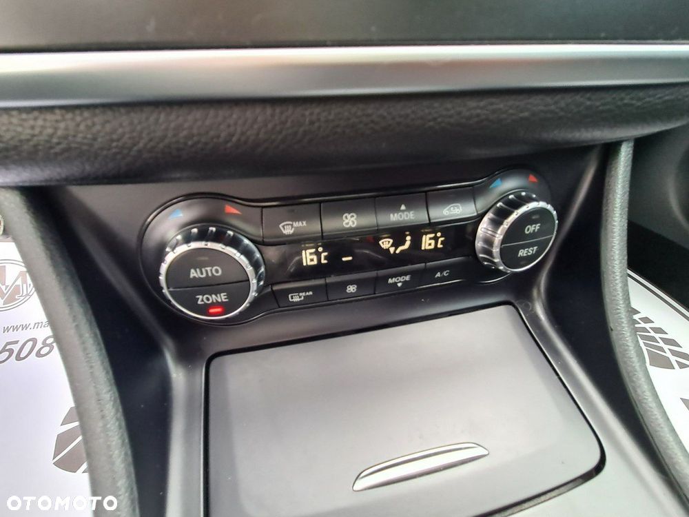 Mercedes-Benz GLA 200 Style - 15