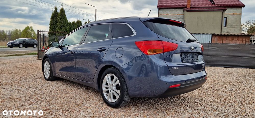 Kia Ceed - 16