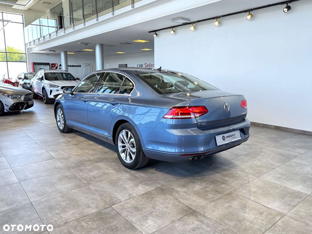 Volkswagen Passat - 7