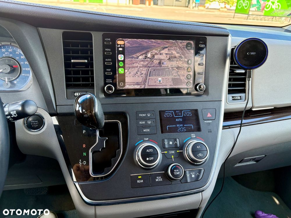 Toyota Sienna 3.5 V6 - 11