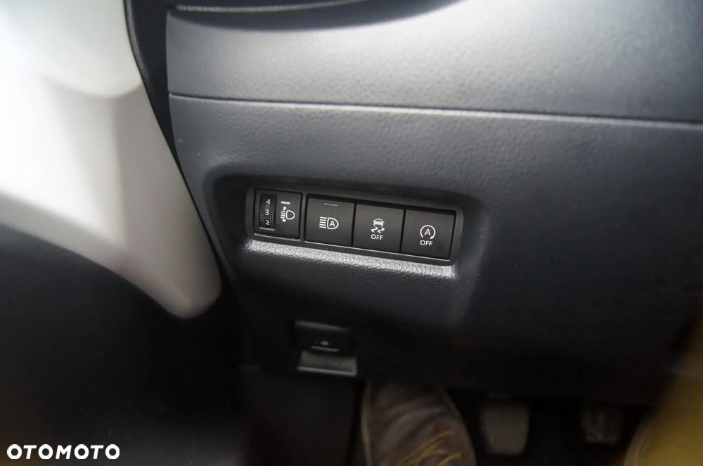 Toyota Aygo X Business Edition - 32