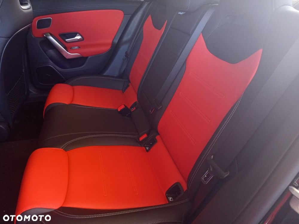 Mercedes-Benz CLA - 14